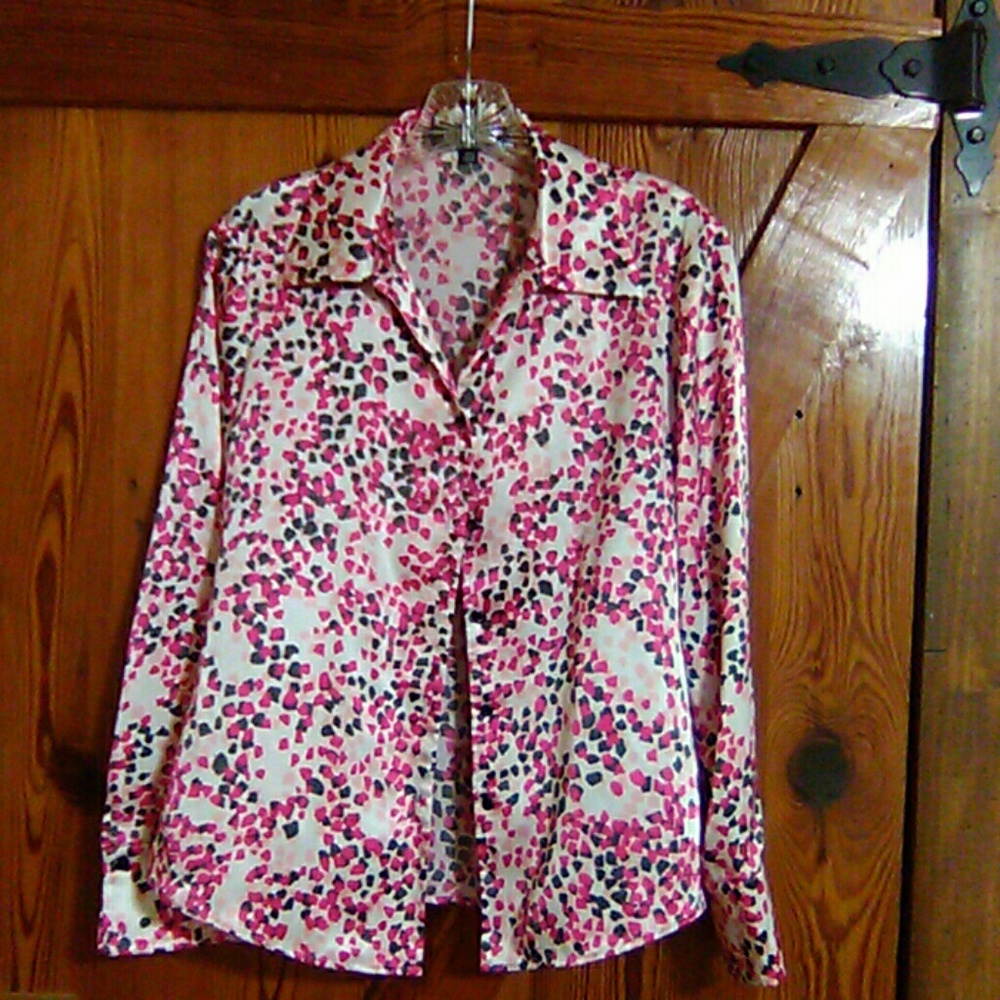 100% polyester blouse by Kasper long sleeves